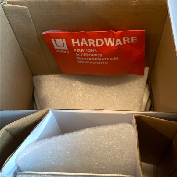 🆕 Brand New! Invisible Bookshelves - Picture 4 of 4